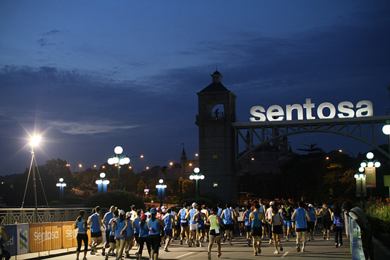 Half Marathoners soaking in the sights and sounds of Sentosa