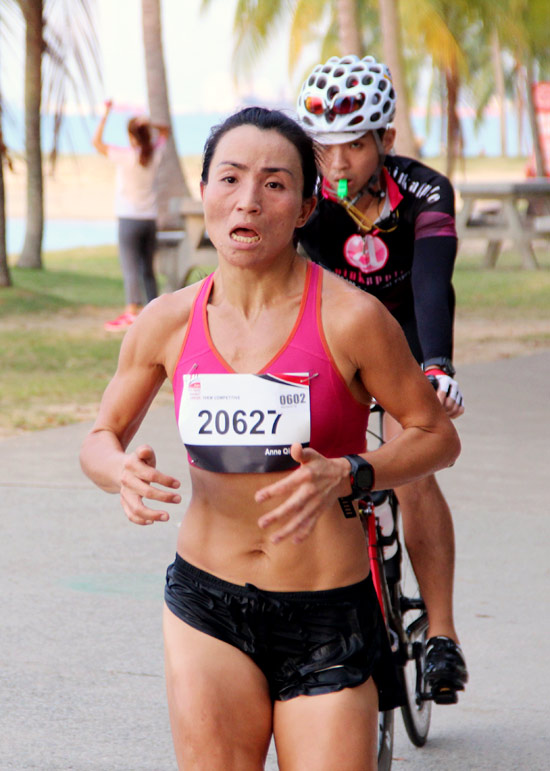 SingTel & Singapore Cancer Society Race Against Cancer 2013: Many Ran In Rememberance Of A Cancer Patient