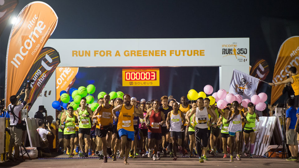 NTUC Income RUN 350 2105: Championing the Green Cause with 12,000 Participants