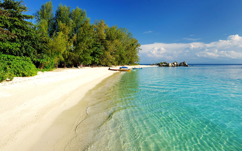 Can You Keep a Secret? These 10 Little-Known Asia Beaches Are Paradise for Runners