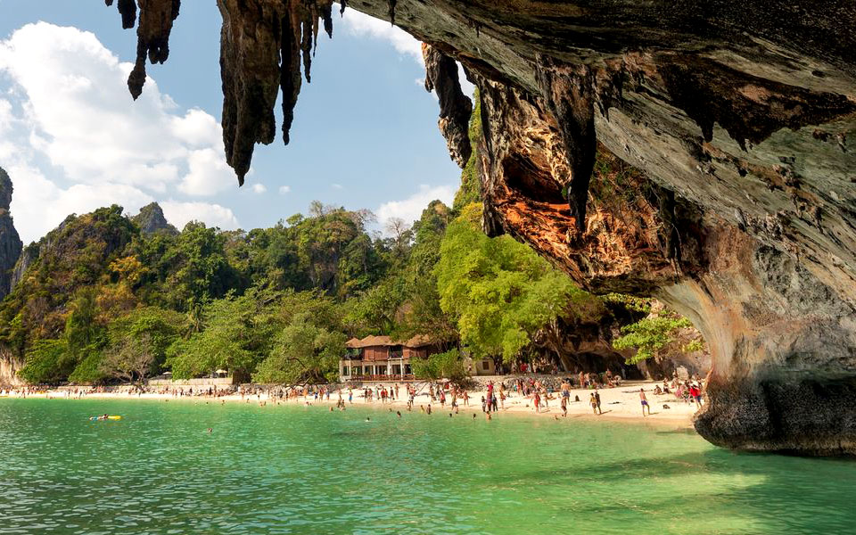 Can You Keep a Secret? These 10 Little-Known Asia Beaches Are Paradise for Runners