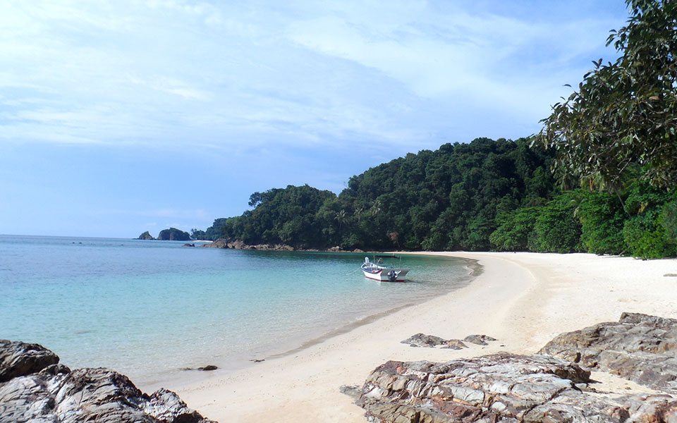 Can You Keep a Secret? These 10 Little-Known Asia Beaches Are Paradise for Runners