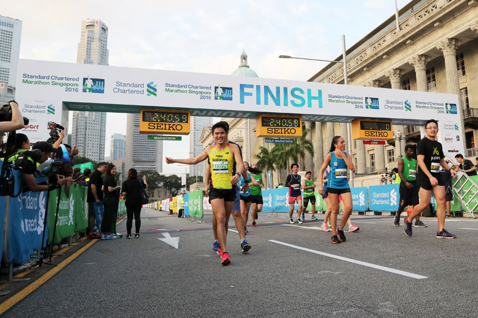 Standard Chartered Marathon Singapore 2016: Kenyans Secure Top Positions