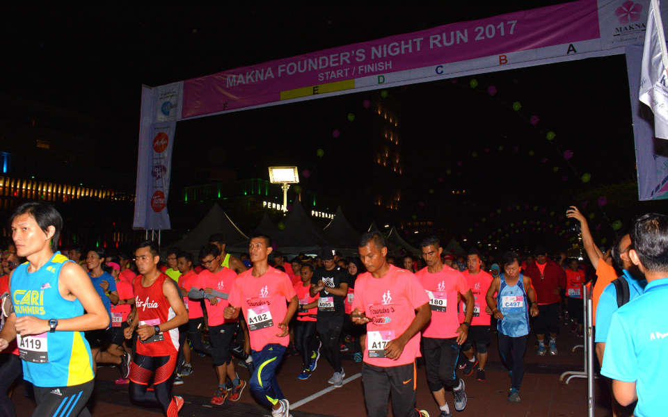 A Running Legacy: MAKNA Founder’s Night Run 2017