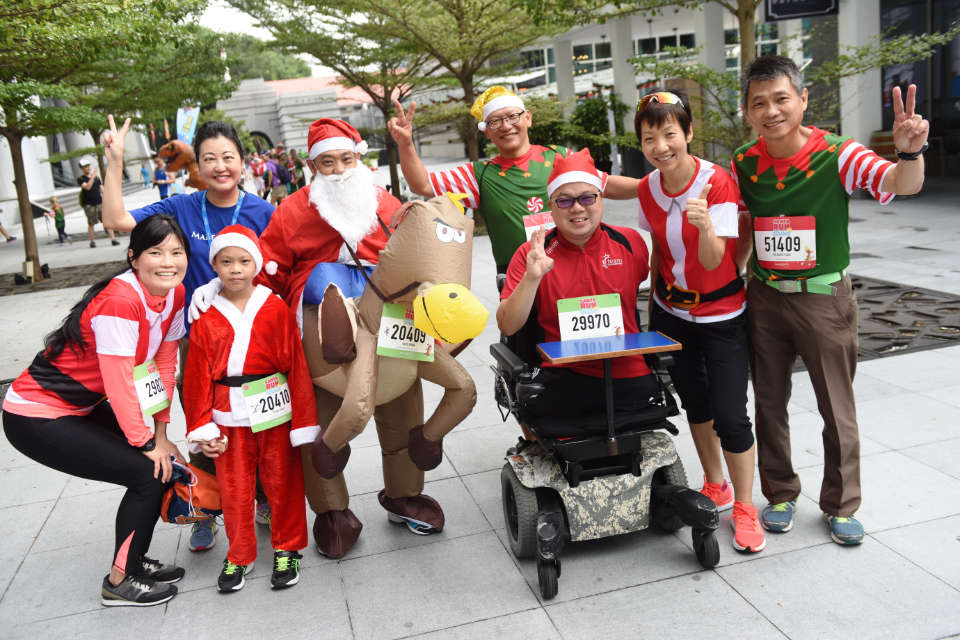 Santa Run for Wishes 2017: Santa Claus and Elves Raised $500,000 for Charity