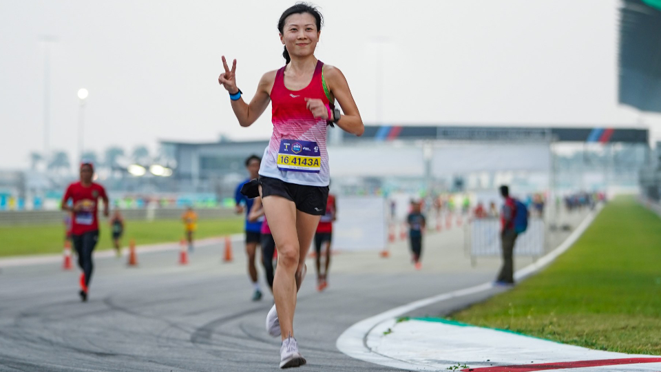 Malaysian Women Marathoners: Giving Up Is Not An Option