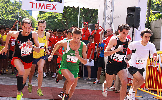 Elite runners from the Men's Open at flag-off