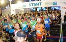 Standard Chartered Marathon Singapore 2012