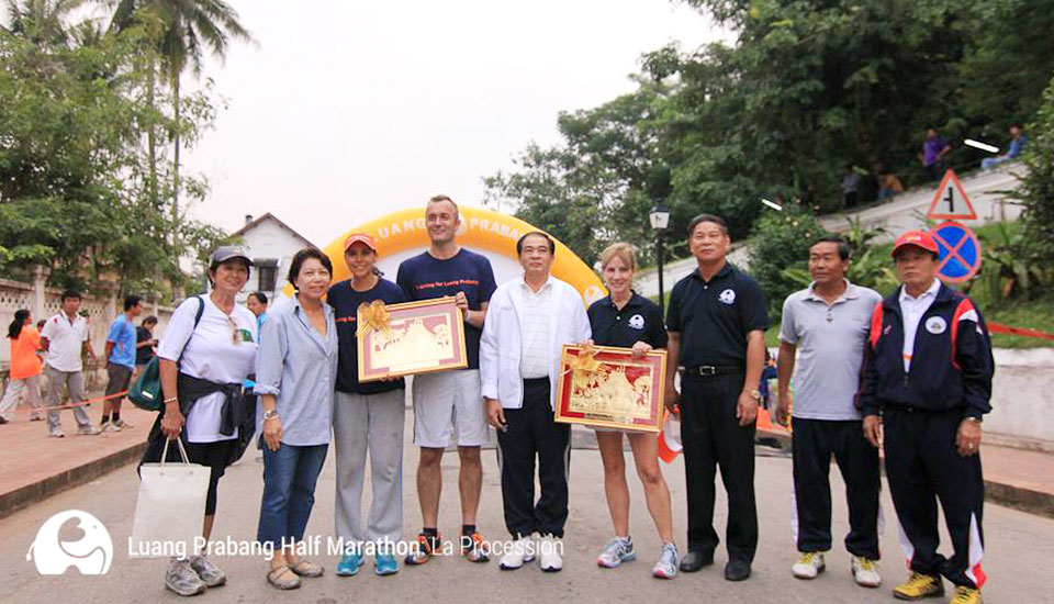 Luang Prabang Half Marathon 2014: Viva "La Procession” in Laos