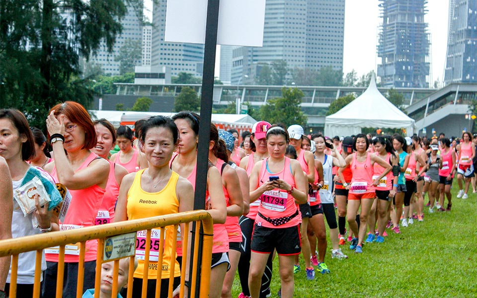 The 9th Shape Run 2014 had Ladies Painting the Town PINK with Zumba, Lucky Draws and More!