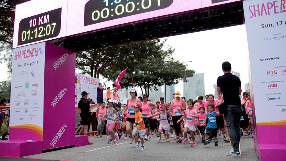 The 9th Shape Run 2014 had Ladies Painting the Town PINK with Zumba, Lucky Draws and More!