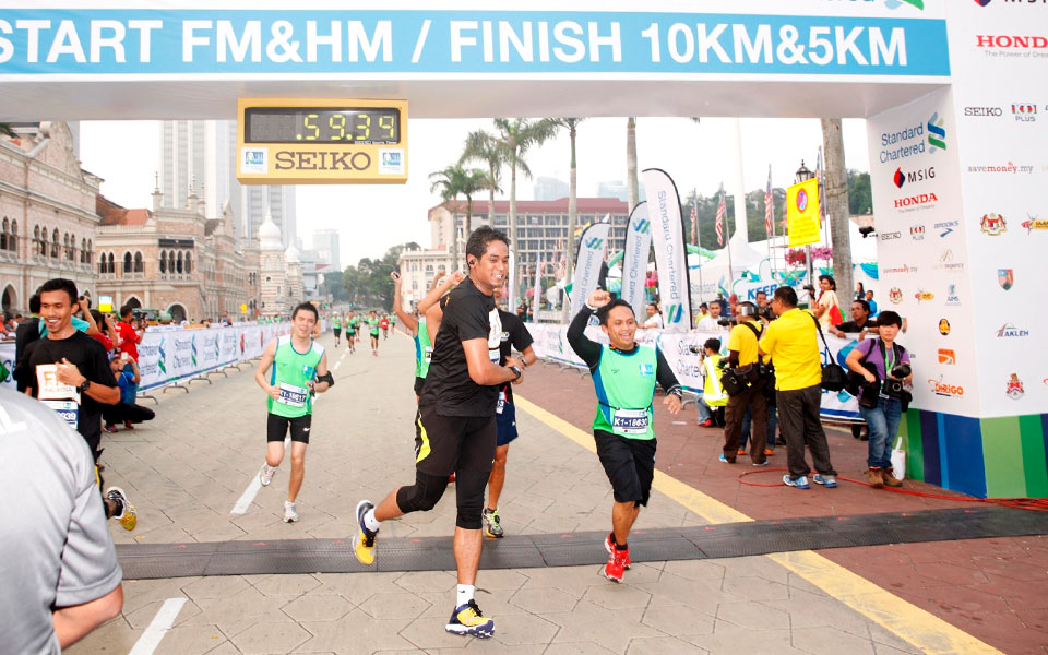 Standard Chartered KL Marathon 2014: Over 35,000 Runners Gave Kuala Lumpur a Great Reason to Cheer!