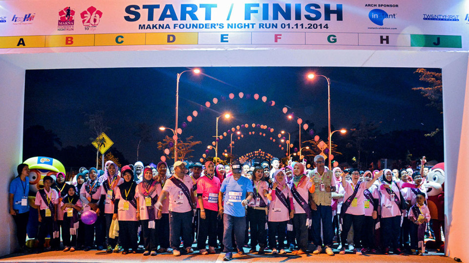 Fun and Excitment at 2nd MAKNA Founder's Night Run 2014 Malaysia