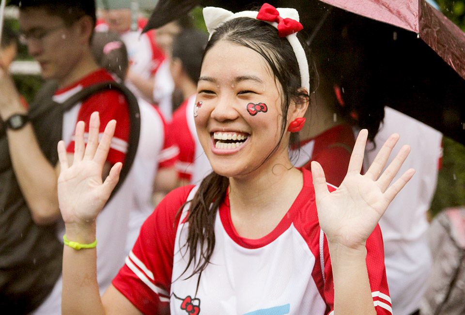 Singapore's First Hello Kitty Run Attracts 17,000 Participants with Fun, Rain and Some Criticisms!