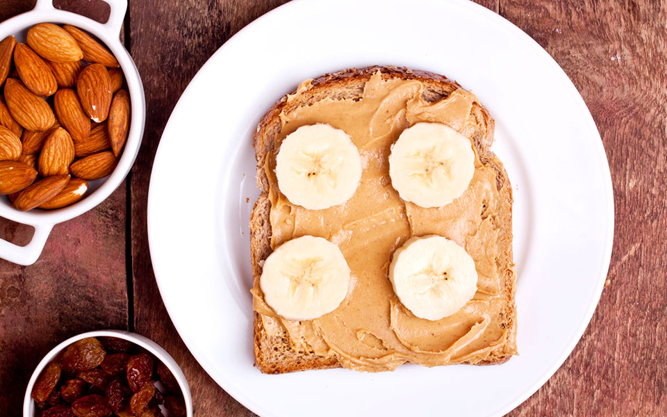 40 Powerful and Healthy Pre- and Post-Workout Snacks
