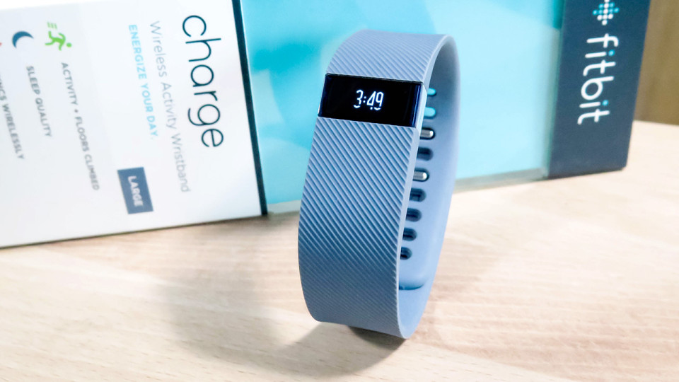 FitBit Charge: Simple, Subtle and Easy to Use