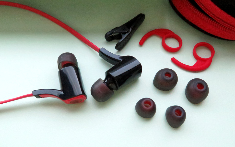 Your Wallet Will Thank You for Choosing LOTS LTB-2000 Up-beat Earphones
