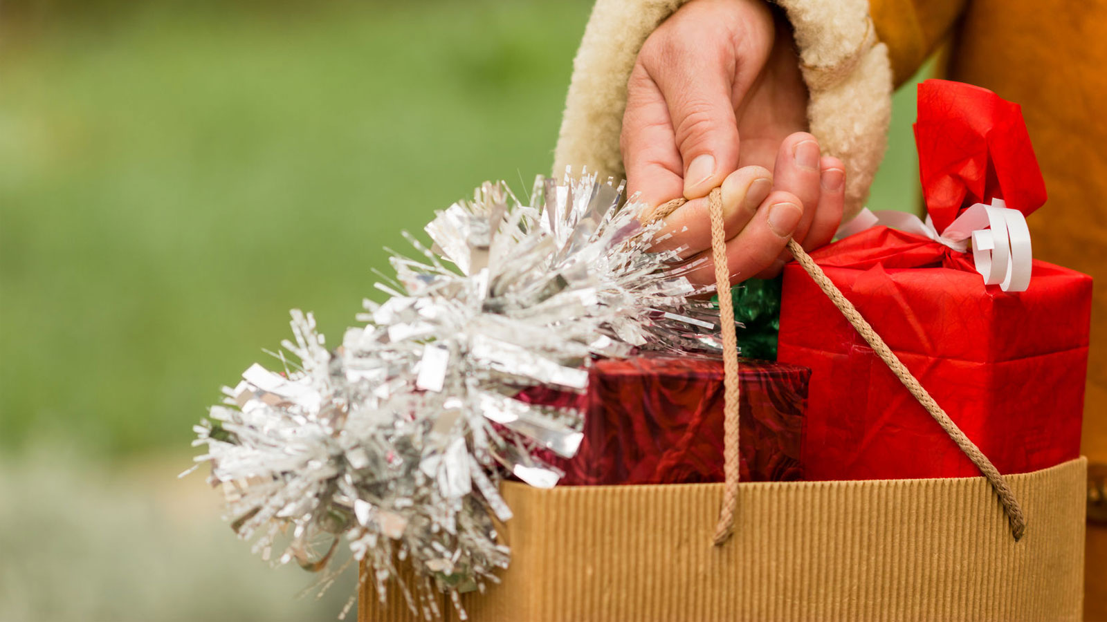 Holiday Gift Ideas: Best Gifts for Runners and Athletes