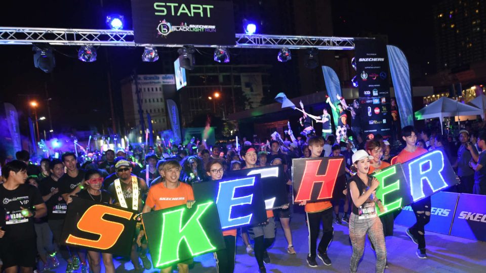 Skechers Blacklight Run Thailand Welcomed 4,000 Glow Runners in Bangkok