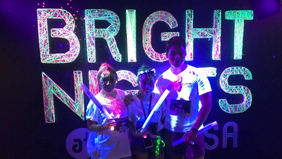 Skechers-Blacklight-Run-2017-Race-Review-We-Had-A-Glowing-Good-Time-thumb