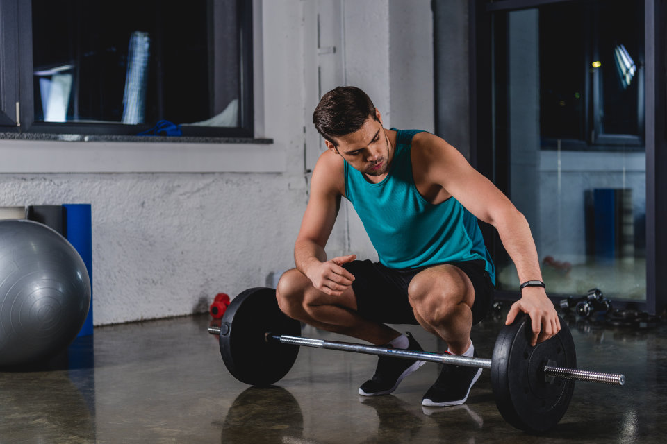 Deadlifting for Runners: 3 Best Benefits and Correct Technique Guide